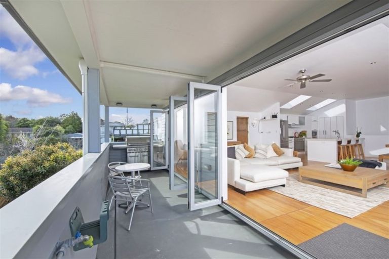 Photo of property in 351 Bucklands Beach Road, Bucklands Beach, Auckland, 2012