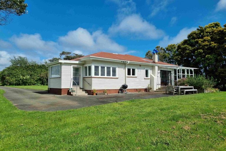 Photo of property in 210 Amreins Road, Taupaki, Henderson, 0782