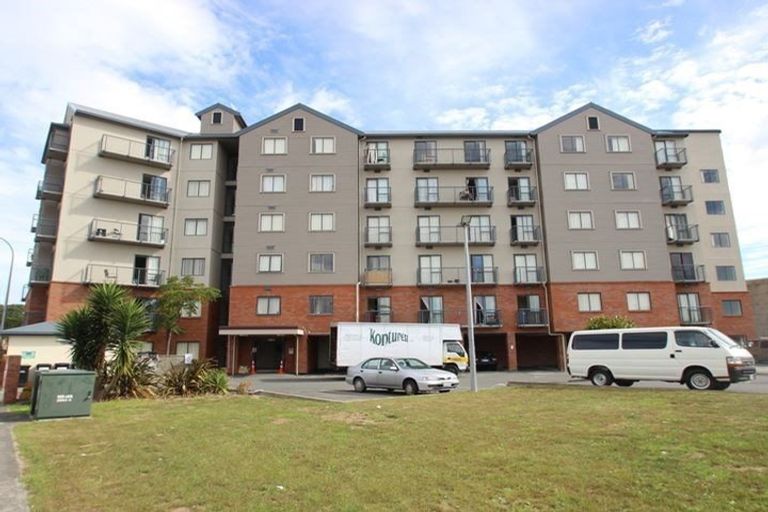 Photo of property in 4j/17 Crown Lynn Place, New Lynn, Auckland, 0600