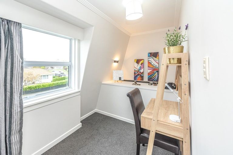 Photo of property in 3 Dickson Crescent, Saint Johns Hill, Whanganui, 4500