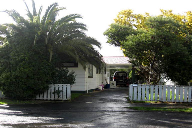Photo of property in 18 Tasman Crescent, Carterton, 5713