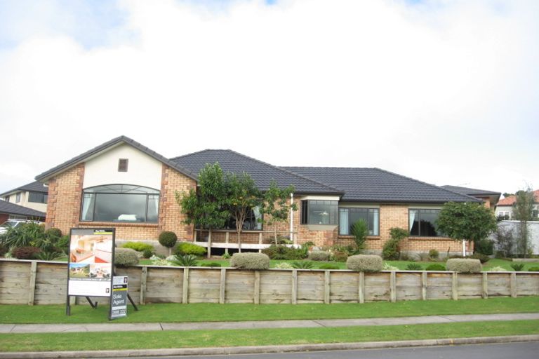 Photo of property in 57 Mt Lebanon Crescent, The Gardens, Auckland, 2105