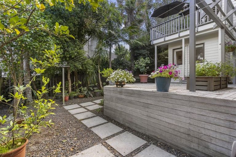 Photo of property in 2/31 Clifton Road, Herne Bay, Auckland, 1011