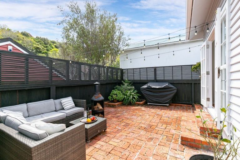 Photo of property in 15 Omar Street, Khandallah, Wellington, 6035