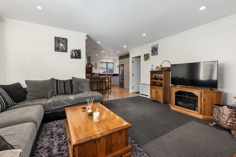 Photo of property in 27 Clouston Park Road, Clouston Park, Upper Hutt, 5018