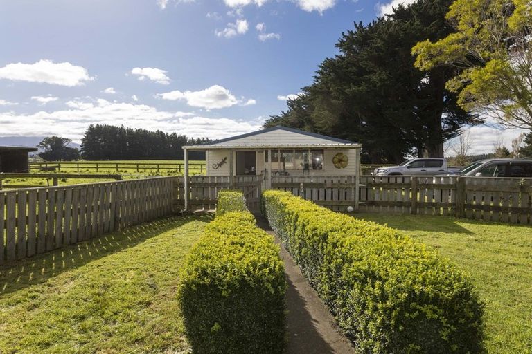 Photo of property in 268 Smith Road, Dannevirke, 4978