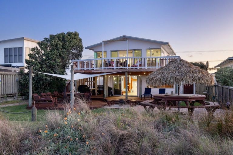 Photo of property in 65 Pukehina Parade, Pukehina, Te Puke, 3189