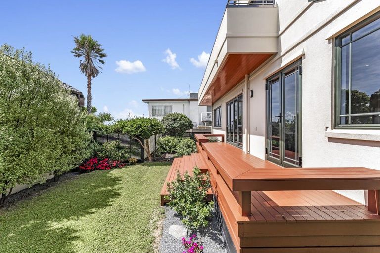 Photo of property in 5 Midway Avenue, Castor Bay, Auckland, 0620