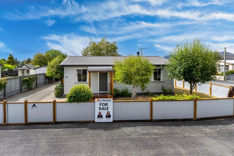 Photo of property in 15 Falstone Crescent, Twizel, 7901