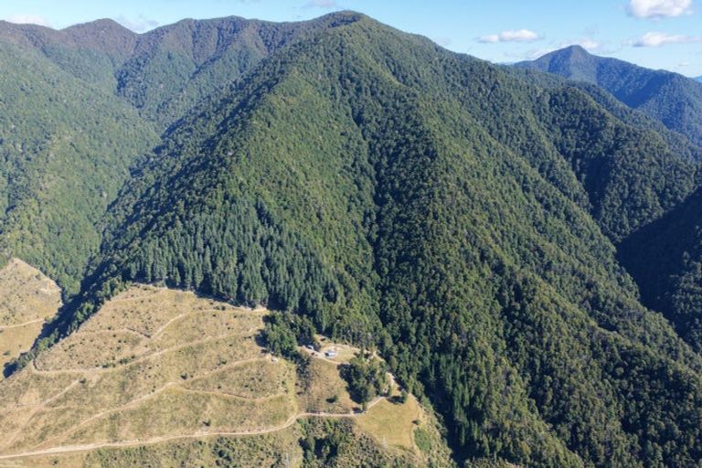 Photo of property in 291 Braeburn Track, Braeburn Range, Murchison, 7077