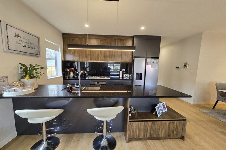 Photo of property in 39 Farranfore Road, Opaheke, Papakura, 2113