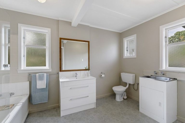Photo of property in 29 Manuka Street, Otaki Beach, Otaki, 5512