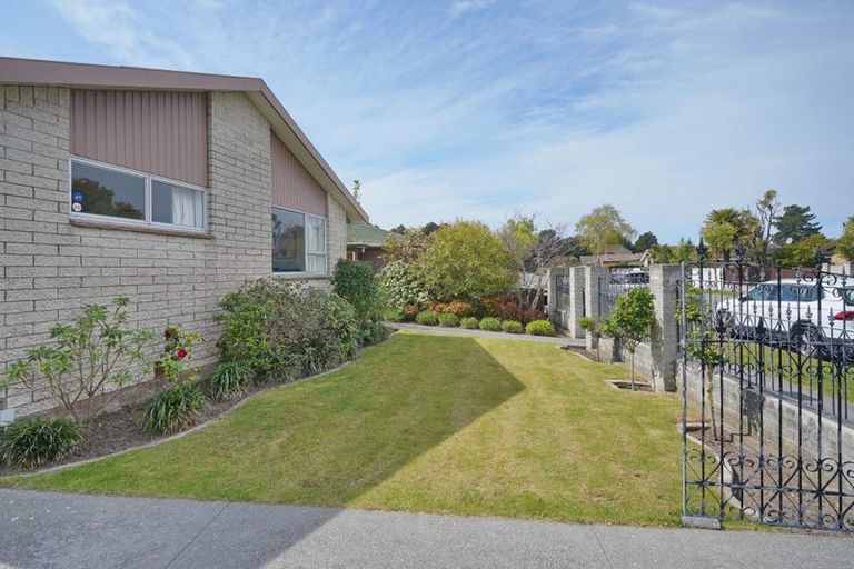 Photo of property in 20 Chadlington Street, Parklands, Christchurch, 8083