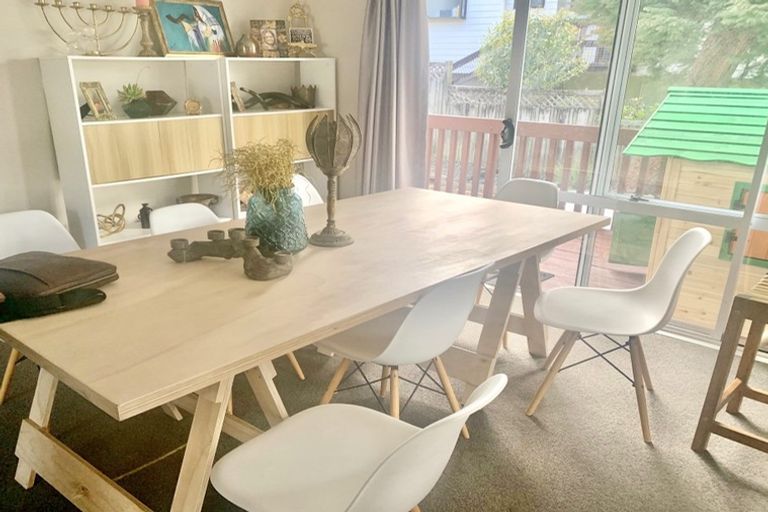 Photo of property in 58 Vintage Drive, Henderson, Auckland, 0612