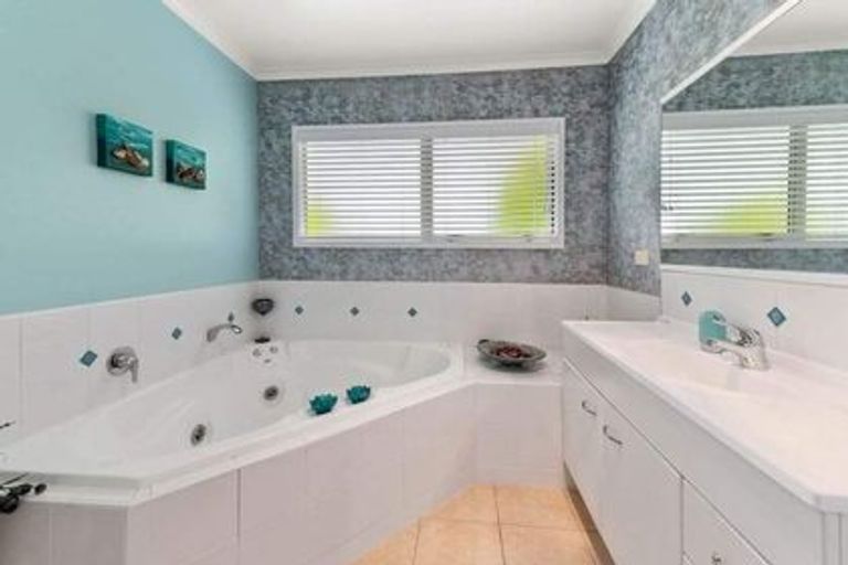 Photo of property in 38 Owhatiura Drive, Lynmore, Rotorua, 3010