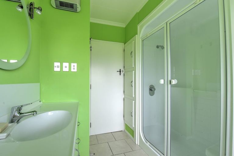 Photo of property in 20 Kitchener Street, Gore, 9710