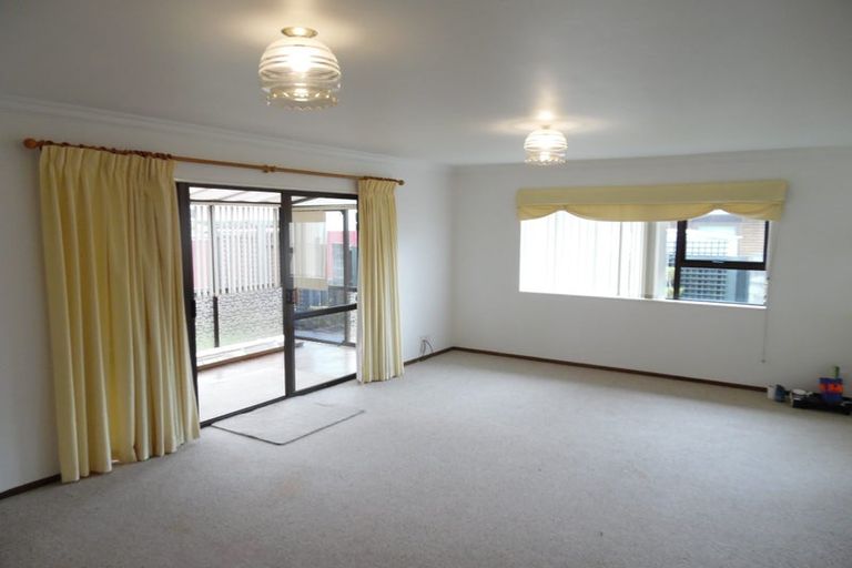 Photo of property in 6c Holsworthy Road, Lower Vogeltown, New Plymouth, 4310