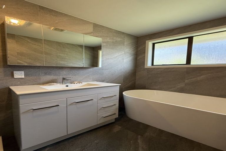 Photo of property in 1/9 Opua Street, Belmont, Auckland, 0622