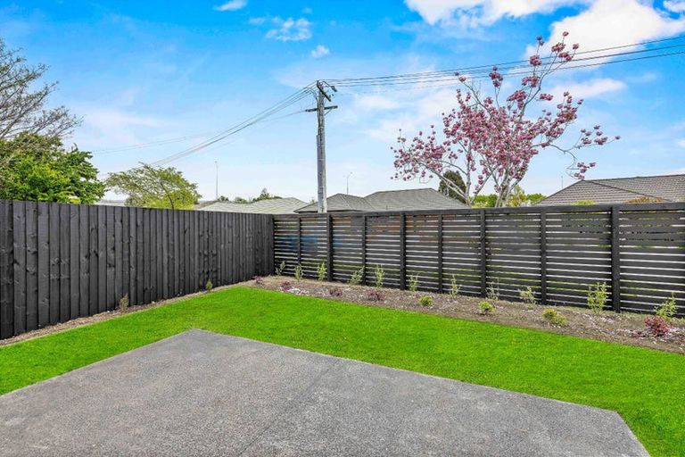 Photo of property in 10a Farquhars Road, Redwood, Christchurch, 8051