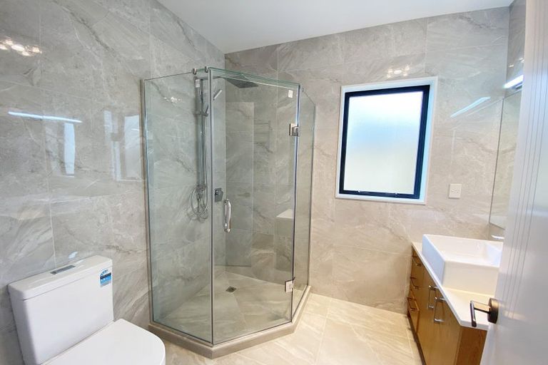 Photo of property in 2 Clonmany Road, Flat Bush, Auckland, 2019