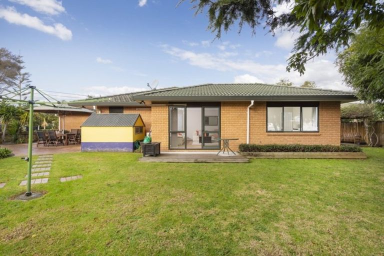 Photo of property in 19 John Lister Close, Golflands, Auckland, 2013