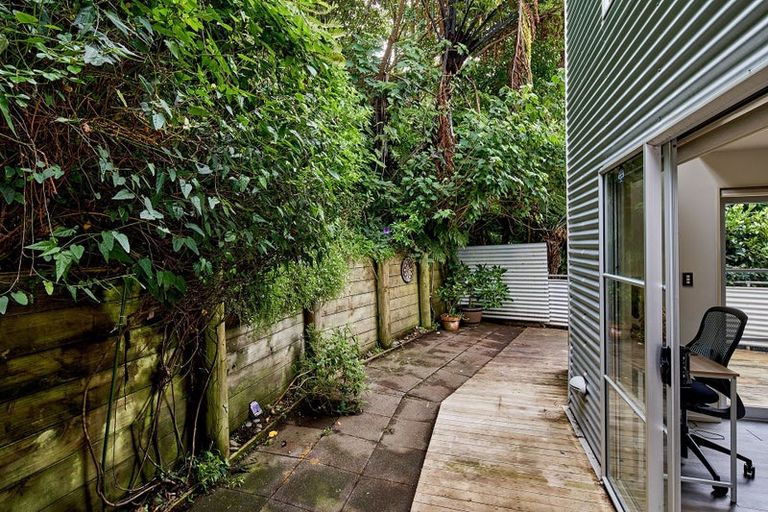Photo of property in 67 Waikowhai Street, Ngaio, Wellington, 6035