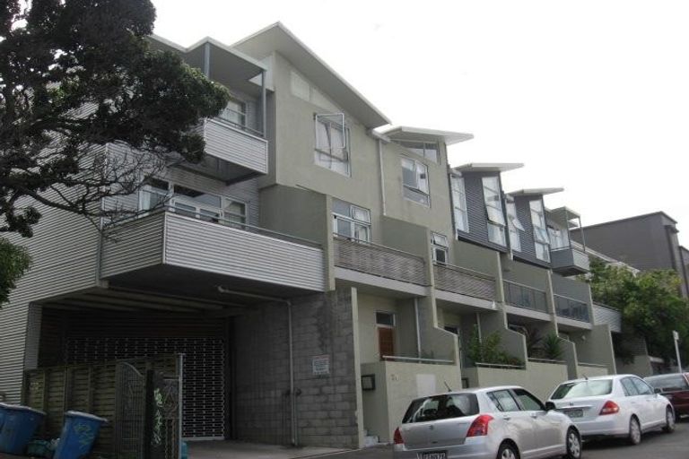 Photo of property in Mondrian Townhouses, 9/24 Hanson Street, Mount Cook, Wellington, 6021