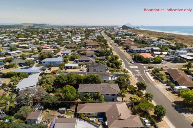 Photo of property in 108 Dickson Road, Papamoa Beach, Papamoa, 3118