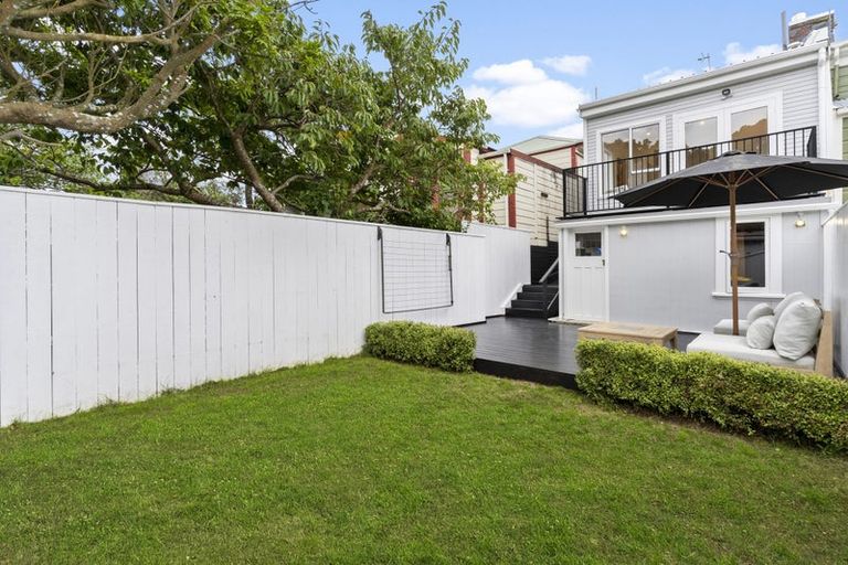 Photo of property in 122 Hanson Street, Newtown, Wellington, 6021
