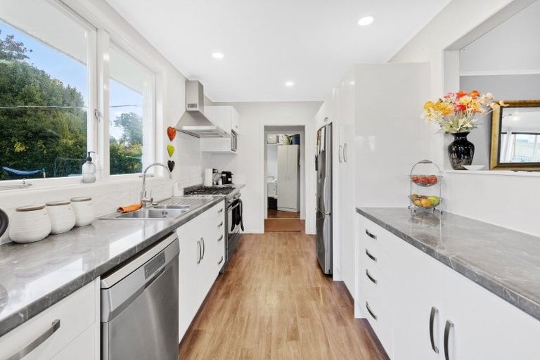 Photo of property in 25 Alastair Avenue, Owhata, Rotorua, 3010