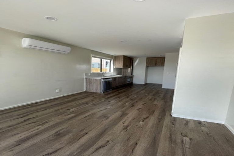 Photo of property in 14 Minhas Road, Papakura, 2110