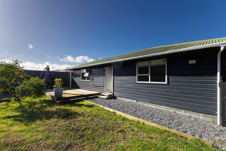 Photo of property in 22 Cypress Grove, Paraparaumu, 5032