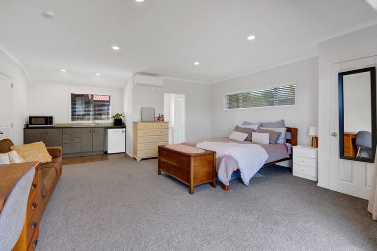 Photo of property in 17 Ashmore Drive, Frankleigh Park, New Plymouth, 4310