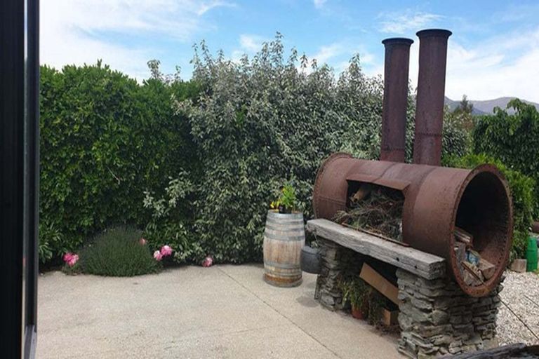 Photo of property in 6 Madison Lane, Cromwell, 9310