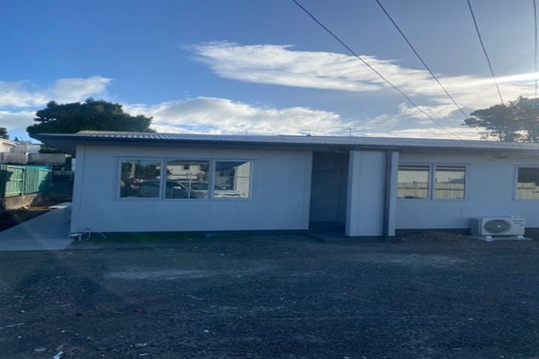 Photo of property in 40a-b Belt Road, Moturoa, New Plymouth, 4310