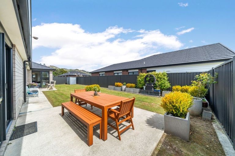Photo of property in 3 Te Kaeaea Crescent, Wallaceville, Upper Hutt, 5018