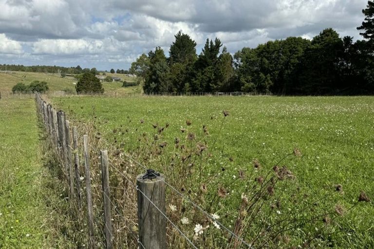 Photo of property in 33 Signal Road, Okaihau, 0475