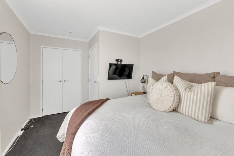 Photo of property in 9 Discovery Place, Marfell, New Plymouth, 4310