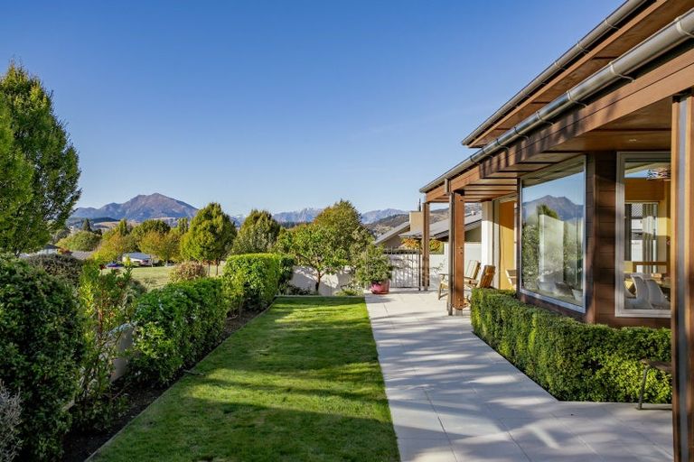 Photo of property in 31 Old Station Avenue, Wanaka, 9305