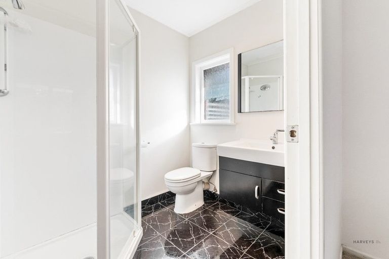 Photo of property in 3 Rerewai Place, Kelston, Auckland, 0602