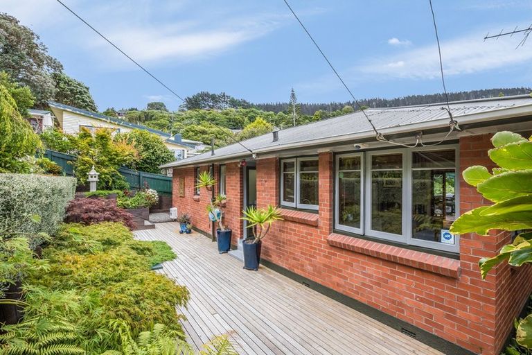 Photo of property in 8 Woodstock Terrace, Tawa, Wellington, 5028