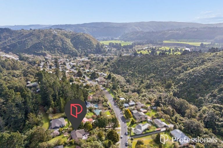Photo of property in 136 Plateau Road, Te Marua, Upper Hutt, 5018