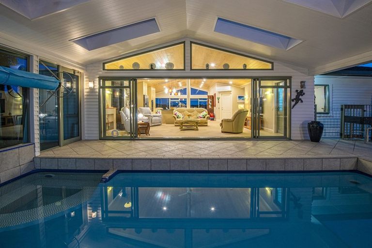 Photo of property in 14 Panorama Avenue, Paihia, 0200