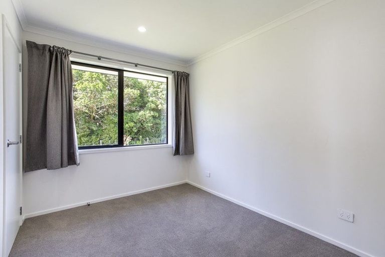 Photo of property in 2228 South Head Road, South Head, Helensville, 0874