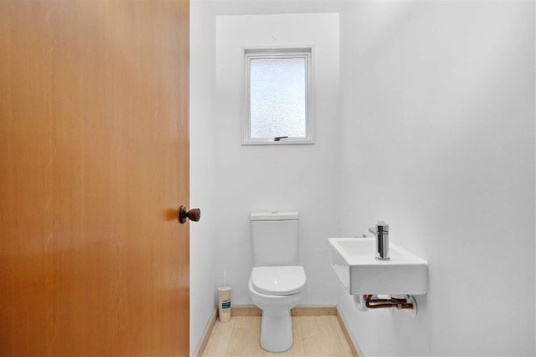 Photo of property in 16 Kruse Place, Redwood, Christchurch, 8051