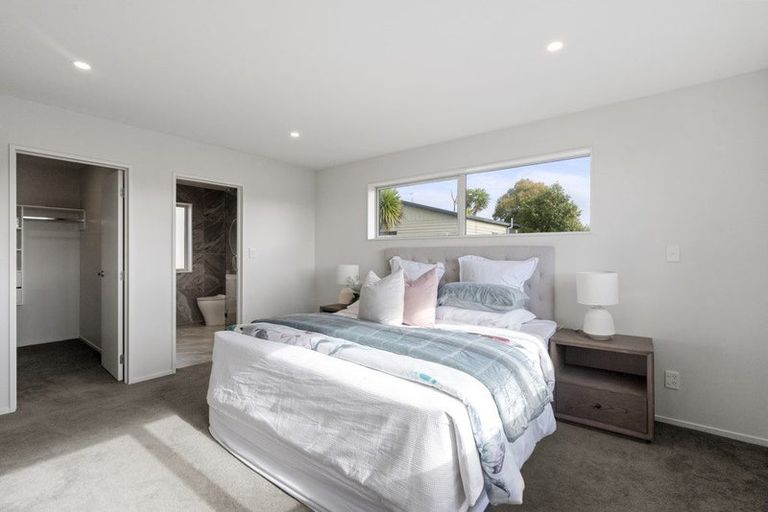 Photo of property in 47a Reynella Drive, Massey, Auckland, 0614