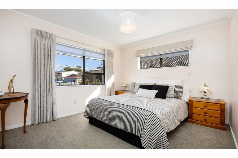 Photo of property in 5/116 Titirangi Road, New Lynn, Auckland, 0600