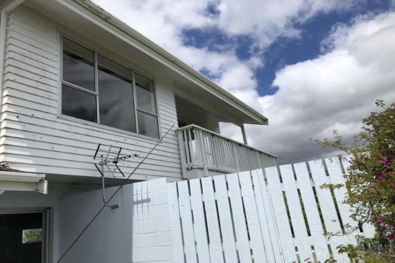 Photo of property in 22 Sunnyview Drive, Brown Owl, Upper Hutt, 5018