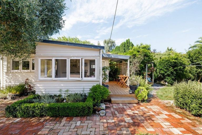 Photo of property in 2 Murray Street, Leamington, Cambridge, 3432