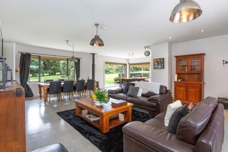 Photo of property in 22 Ellett Road, Karaka, Papakura, 2580